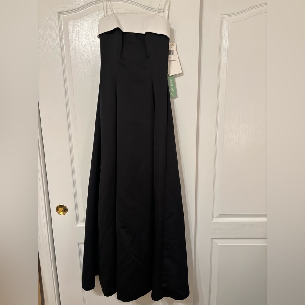 Urban Girl Nites strapless prom size 3/4 black and white with shawl NWT